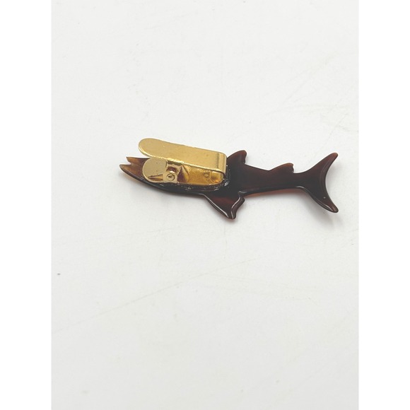 Vintage Tortoise Shark lucite fish Pin Animal Nautical Ocean Sea Life - Picture 5 of 6